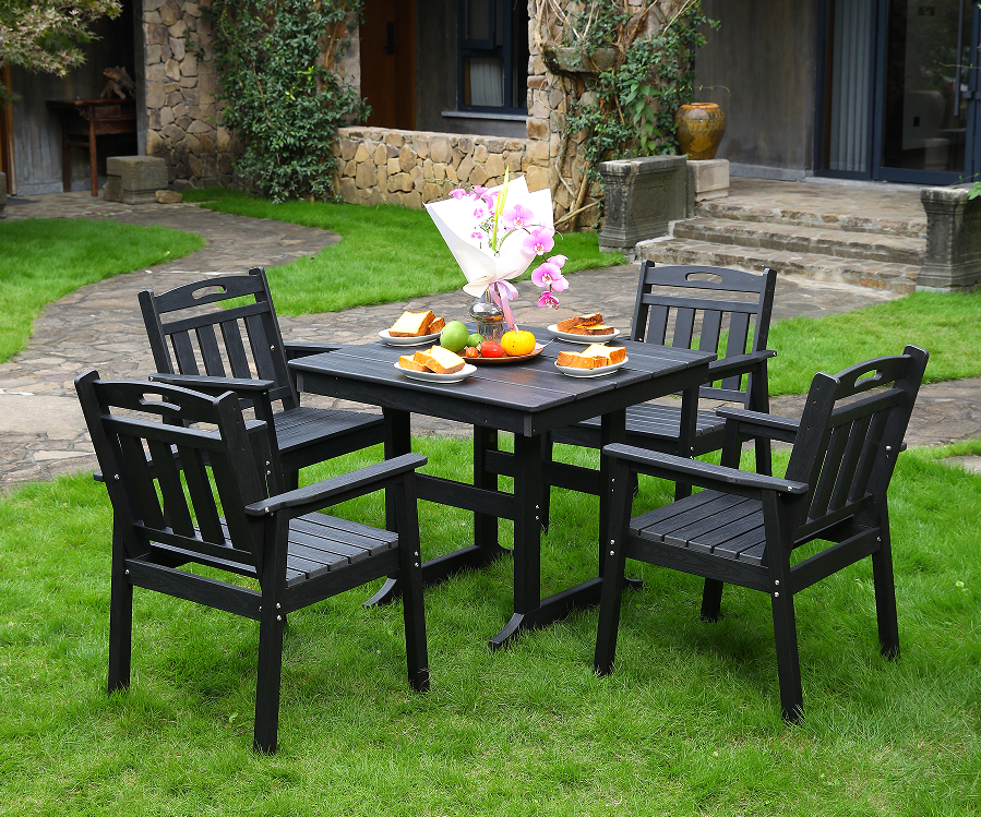 HDPE-Esszimmerstuhl für den Außenbereich, 4 Stühle + quadratischer Tisch, schwarze vertikale Rückenlehne